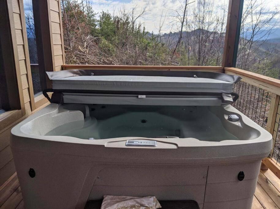 * * 4 Master Bedrooms, Views, Theater, Arcade, Evc Gatlinburg Exteriér fotografie