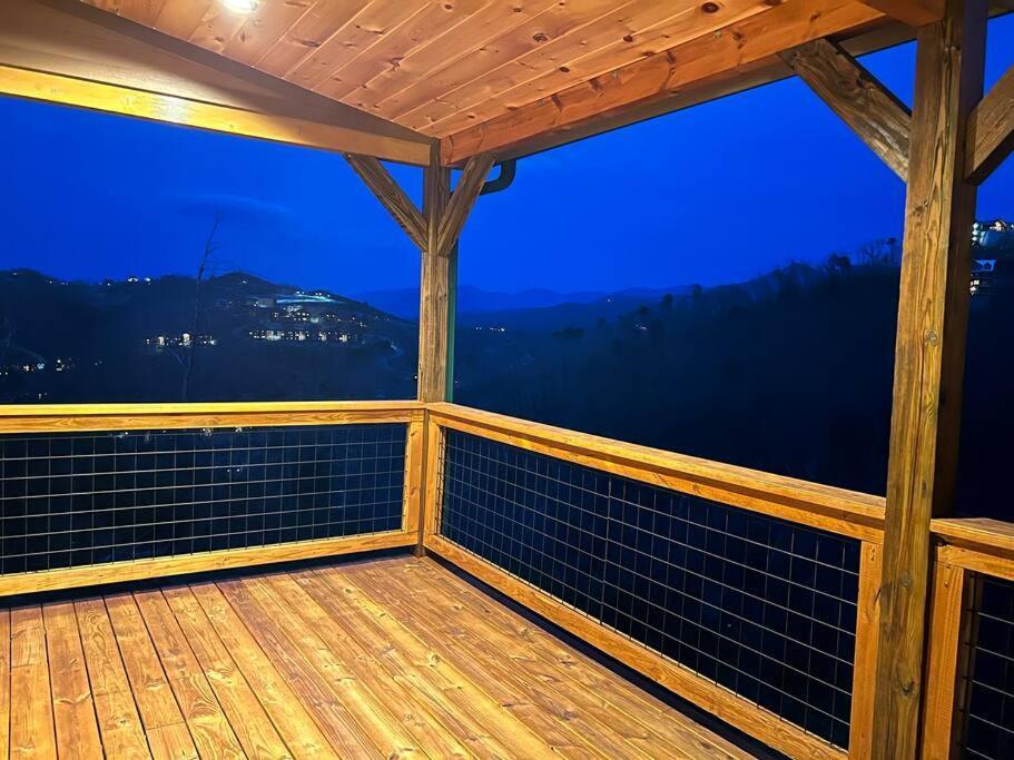 * * 4 Master Bedrooms, Views, Theater, Arcade, Evc Gatlinburg Exteriér fotografie