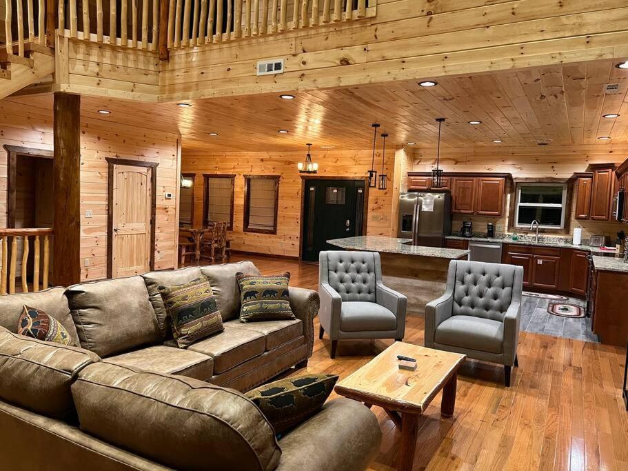 * * 4 Master Bedrooms, Views, Theater, Arcade, Evc Gatlinburg Exteriér fotografie