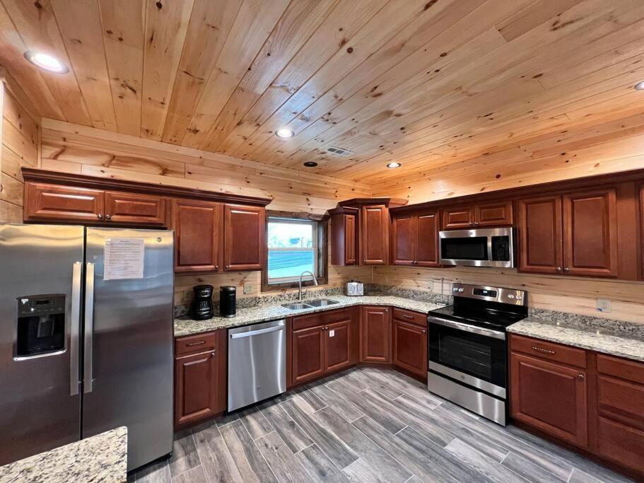 * * 4 Master Bedrooms, Views, Theater, Arcade, Evc Gatlinburg Exteriér fotografie