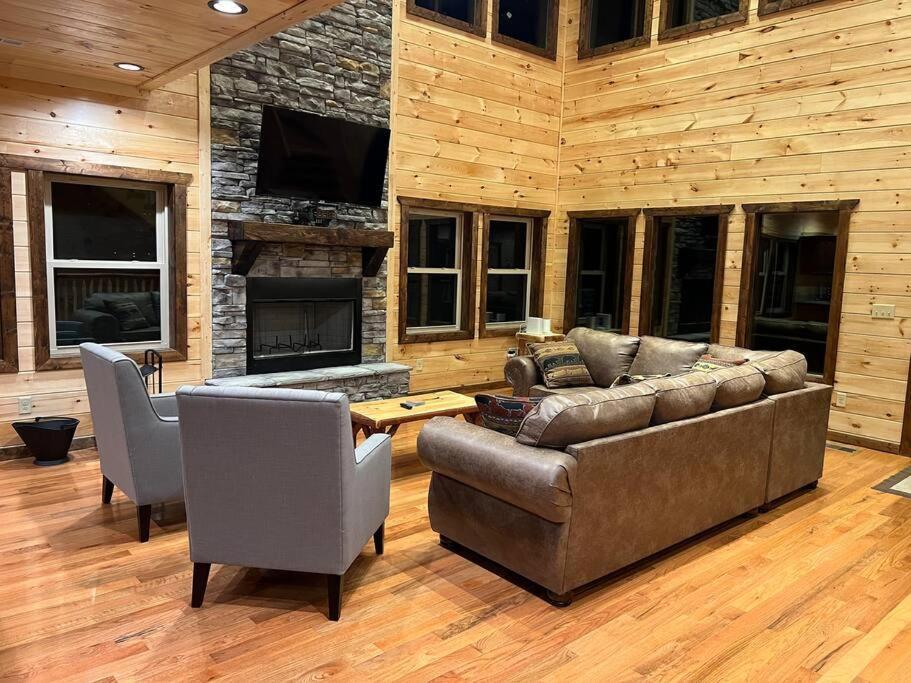 * * 4 Master Bedrooms, Views, Theater, Arcade, Evc Gatlinburg Exteriér fotografie