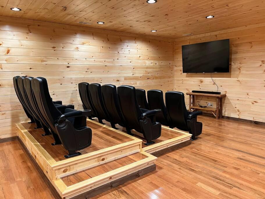 * * 4 Master Bedrooms, Views, Theater, Arcade, Evc Gatlinburg Exteriér fotografie